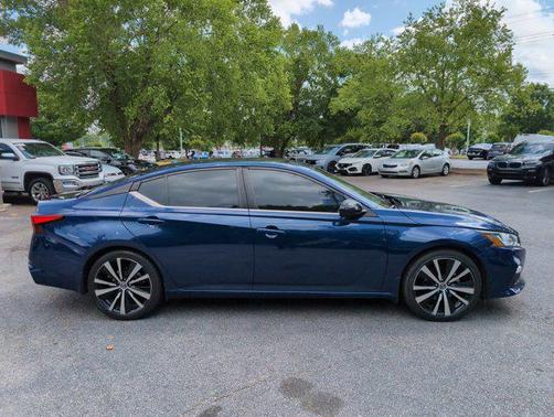 Deep Blue Pearl 2020 Nissan Altima SR FWD