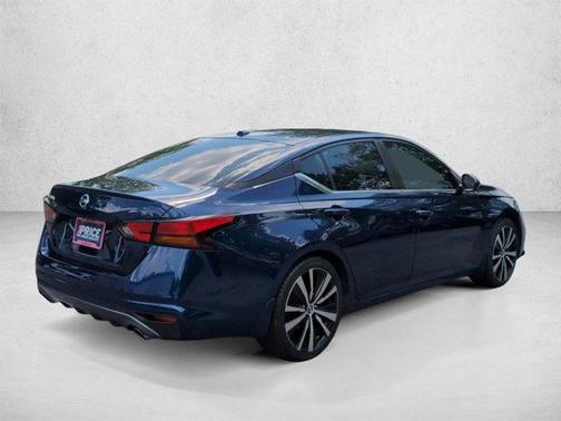 Deep Blue Pearl 2020 Nissan Altima SR FWD