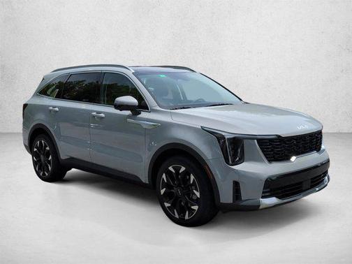 Wolf Gray 2024 Kia Sorento SX