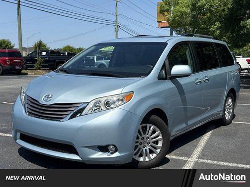 2016 Toyota Sienna XLE
