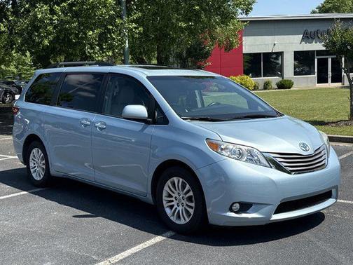 2016 Toyota Sienna XLE