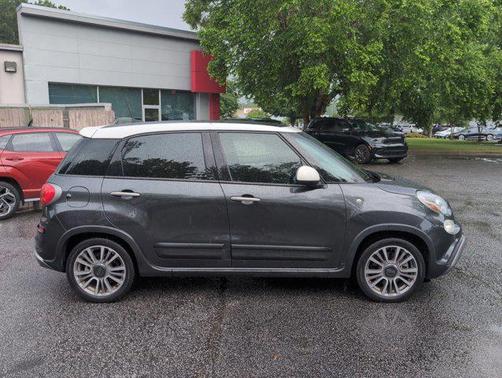 Bianco (White) 2019 FIAT 500L Trekking