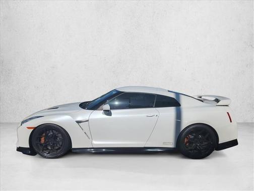Pearl White Tricoat 2020 Nissan GT-R Premium Dual-clutch 6-Speed Transmission