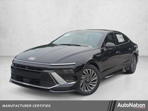 Abyss Black 2025 Hyundai SONATA Hybrid Limited
