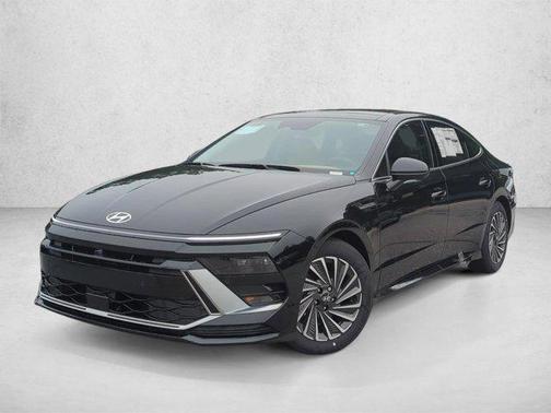 Abyss Black 2025 Hyundai SONATA Hybrid Limited