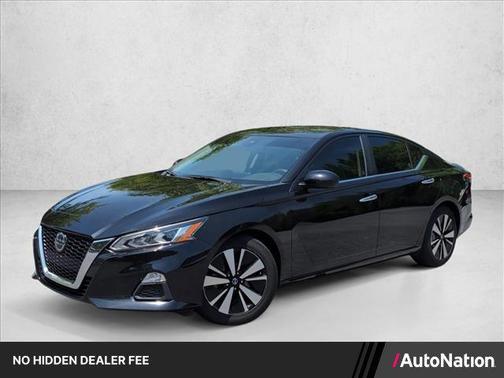 Super Black 2022 Nissan Altima 2.5 SV