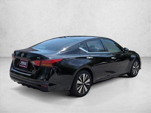 Super Black 2022 Nissan Altima 2.5 SV