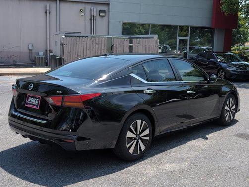 Super Black 2022 Nissan Altima 2.5 SV