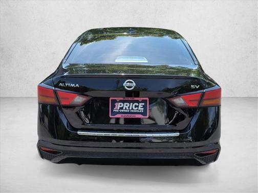 Super Black 2022 Nissan Altima 2.5 SV