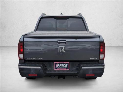 Lunar Silver Metallic 2017 Honda Ridgeline RTL-E