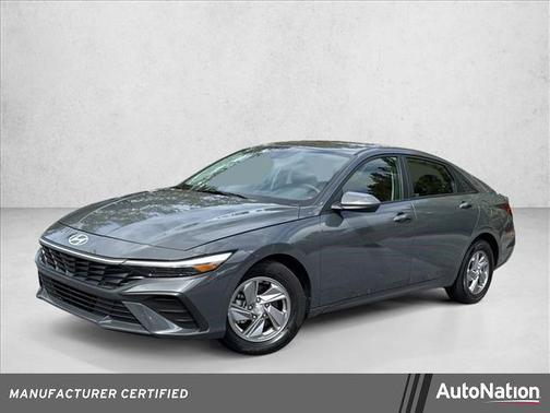 2024 Hyundai ELANTRA SE