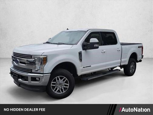 Oxford White 2019 Ford F-250 Lariat