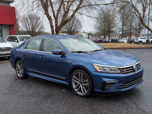 2017 Volkswagen Passat 1.8T R-Line w/Comfort