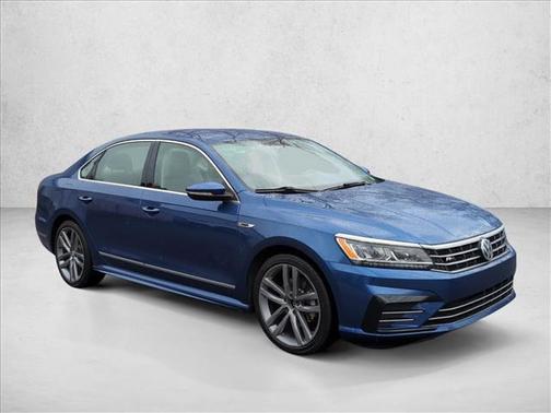 2017 Volkswagen Passat 1.8T R-Line w/Comfort