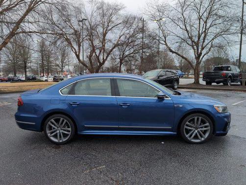 2017 Volkswagen Passat 1.8T R-Line w/Comfort