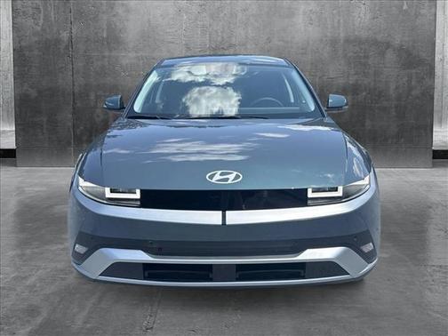 2025 Hyundai IONIQ 5 SE
