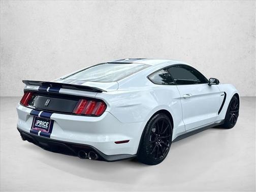 2016 Ford Shelby GT350 Base