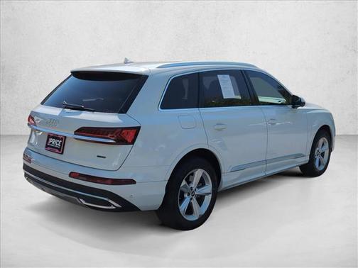 2024 Audi Q7 45 Premium