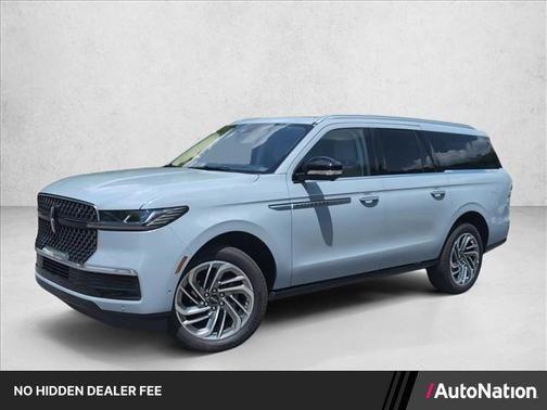 Gray Mist Metallic Tri-Coat 2025 Lincoln Navigator Reserve