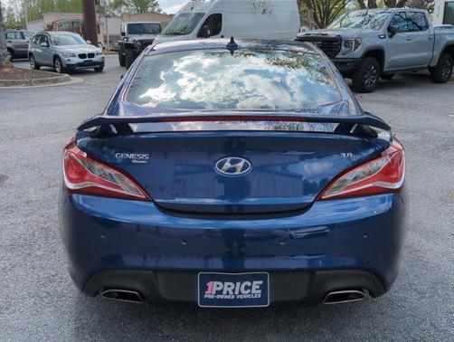 Ibiza Blue 2015 Hyundai Genesis Coupe 3.8 Ultimate