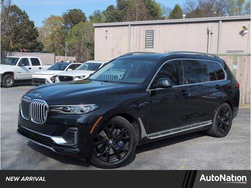 Black Sapphire Metallic 2022 BMW X7 xDrive40i