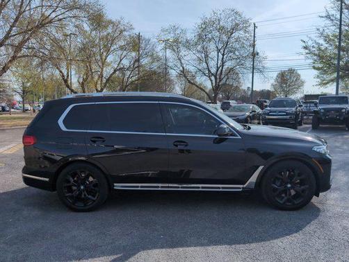 Black Sapphire Metallic 2022 BMW X7 xDrive40i