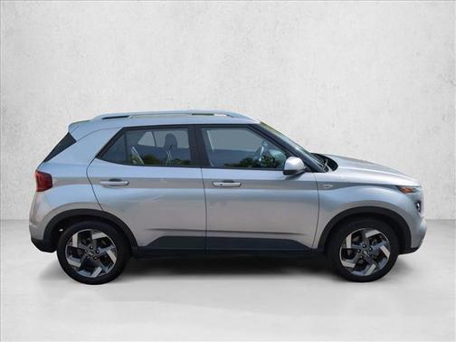 Shimmering Silver 2024 Hyundai VENUE SEL