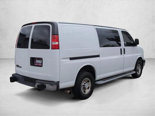 Summit White 2018 Chevrolet Express 2500 Work Van
