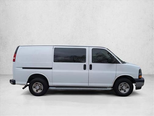 Summit White 2018 Chevrolet Express 2500 Work Van