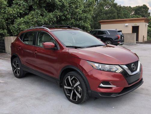 Scarlet Ember Pearl Metallic 2022 Nissan Rogue Sport SL
