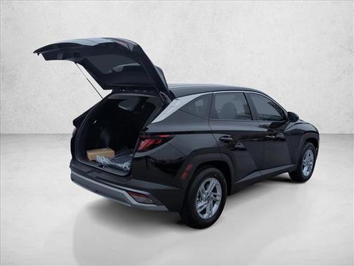 Phantom Black 2026 Hyundai TUCSON SE