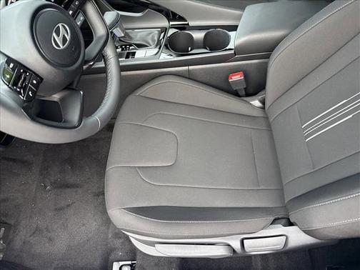 2025 Hyundai ELANTRA HEV SEL Sport