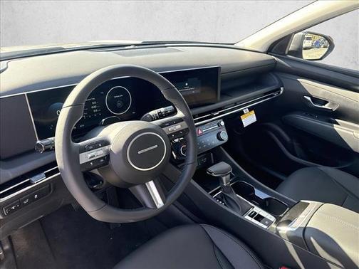 Shimmering Silver 2025 Hyundai TUCSON SEL Convenience