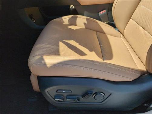 Phantom Black 2026 Hyundai SANTA FE HEV Calligraphy