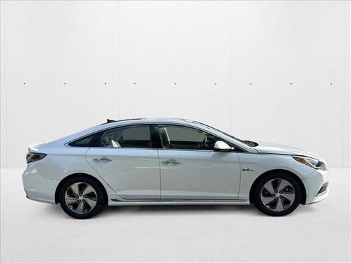 2016 Hyundai SONATA Hybrid Limited