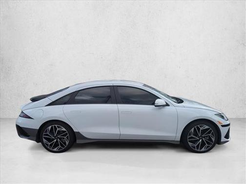 2025 Hyundai IONIQ 6 SEL