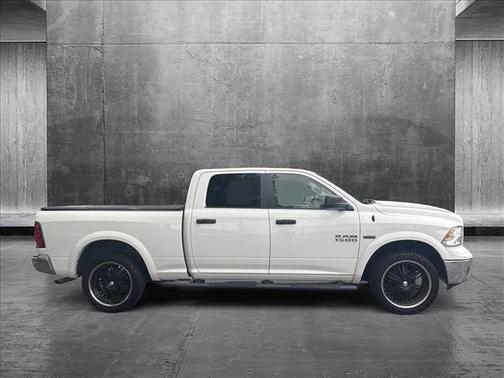 2017 RAM 1500 SLT