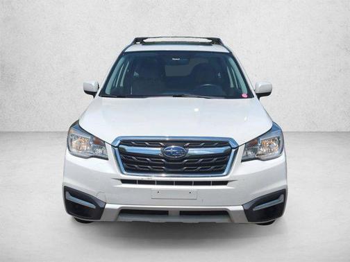 Crystal White Pearl 2017 Subaru Forester 2.5i Premium