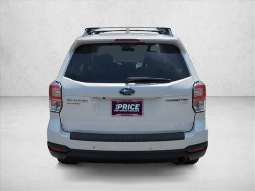 Crystal White Pearl 2017 Subaru Forester 2.5i Premium