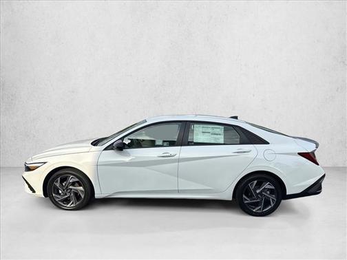 2025 Hyundai ELANTRA HEV SEL Sport