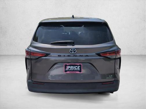 Predawn Gray Mica 2021 Toyota Sienna LE