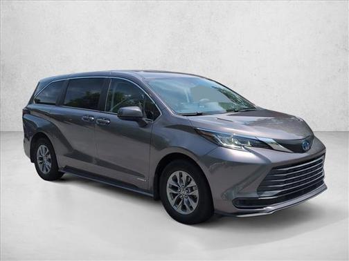 Predawn Gray Mica 2021 Toyota Sienna LE