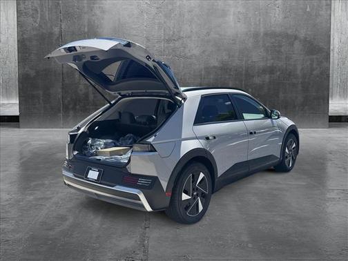 2025 Hyundai IONIQ 5 SEL
