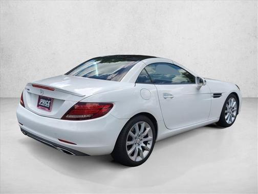 Polar White 2017 Mercedes-Benz SLC 300 SLC 300
