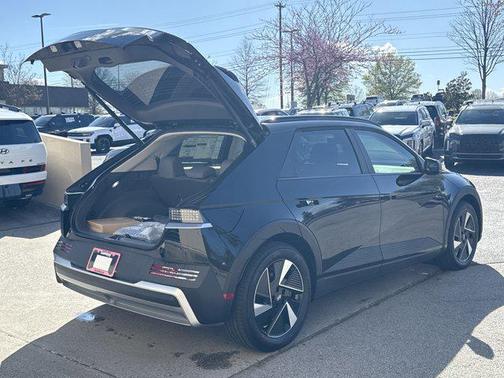 2025 Hyundai IONIQ 5 SEL