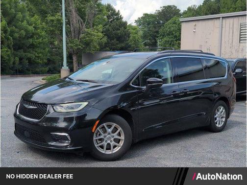 Brilliant Black Crystal Pearlcoat 2022 Chrysler Pacifica Touring L