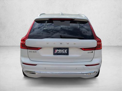 Crystal White Metallic 2023 Volvo XC60 B5 Plus Bright Theme