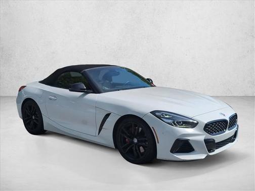 Alpine White 2022 BMW Z4 M40i