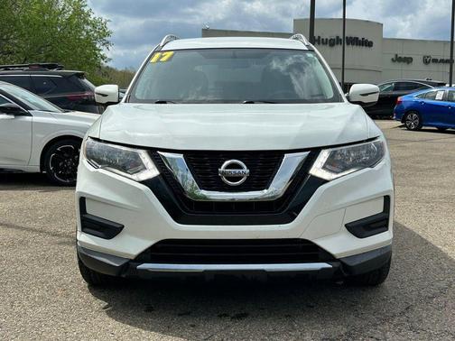 Glacier White 2017 Nissan Rogue SV
