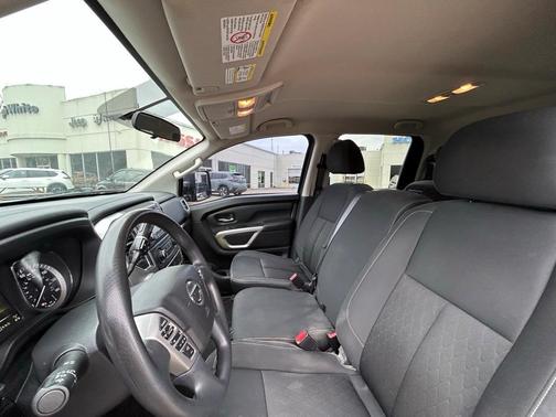 2018 Nissan Titan XD SV